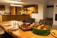 The forester's lodge - historic farm with sauna & pond in the middle of a forest clearing Hotels in Regen