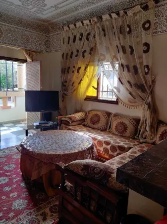 Appart Décoration Traditionnelle Bien Équipé 10 min Loin de Plage D'aglou Отели в г. Тизнит