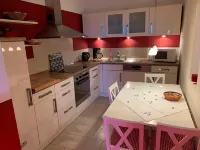 Romatic apartment in the countryside with loggia, sauna area, garden, pond, horses 居比住宿飯店