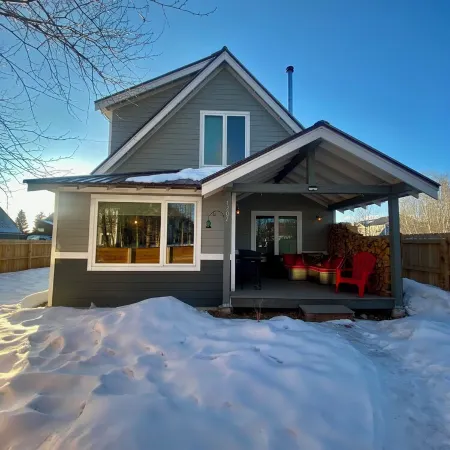 Freestone Living. Charming Three bedroom house