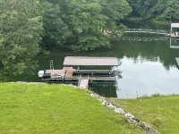 Cozy cabin on Jasper side of Smith Lake. Close to all amenities!