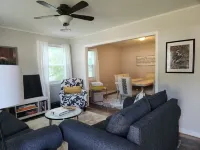 Spotless Geneva Beauty!  Mins to Wineries, Spires, Downtown, the Strip, & More!