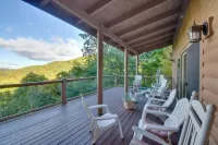 Charming 4-bedroom chateau with WiFi, fitness room in lovely Dillard.