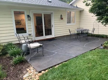 Modern & Bright 3-bedroom house in Greenville between airport & downtown w/ WiFi