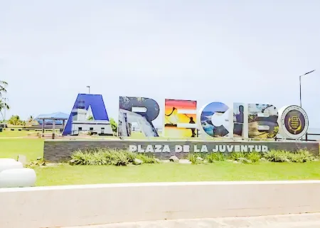 Welcome to Isla Nautical! Solar Panels available!