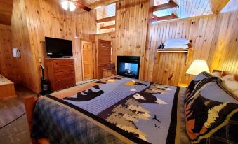 Urban Escape - 1BR King Cabin