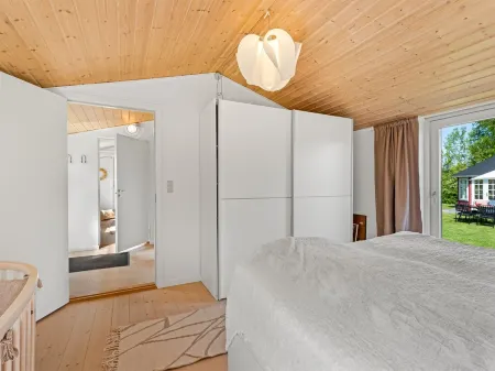 "Oona" - 700m from the sea Отели в г. Вордингборг