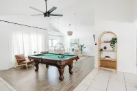 *DWTN*Heated Pool* Tropical Paradise!!