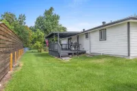 New-Bright-Stylish-City Center 4 Bedroom 3 Bath Home with Office Hotels near McNeese State University