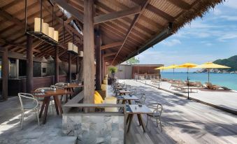 Haadtien Beach Resort