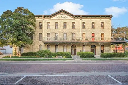 Historic Elgin Hotel