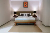 One Six Eight OX Hotel & Restaurant Hotels in Sidomukti