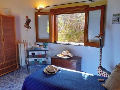 PRIVATE BOUTIQUE VILLA with private access to the sea