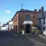 Steam & Stars Luxury Glamping -Willow shepherd hut Hotels near Bakelite Museum