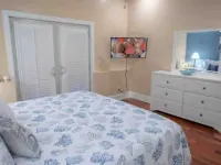 Luxurious and Upscale 2 Bedroom Home Apartment with Huge Office