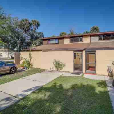 Breezy Cape Canaveral Townhome about 1 Mi to Beach! Hotel Exterior