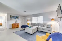 2 Mi to Three Sisters Springs: Home w/ Patio - 3 estrellas