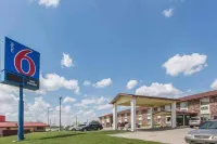 Motel 6 Omaha, NE - Central Hotels in La Vista