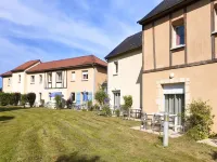 Apartment in France with Pool Views - WLAN