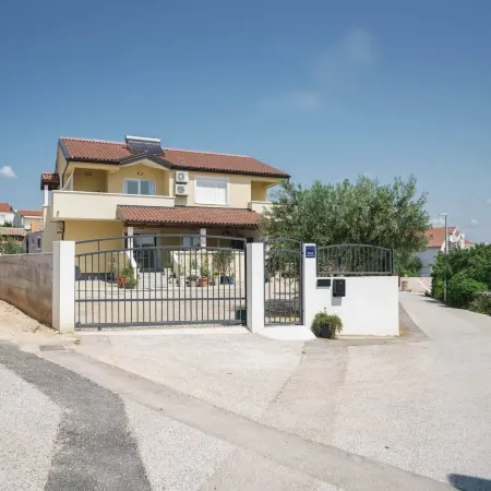 Stunning apartment near Plava beach
