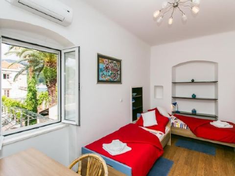 Villa Marini Dvori - Two-Bedroom Apartment with Terrace