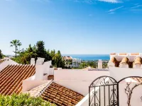 Apartment in Nerja with Sea Views & Pool