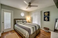 Gulf Hidden Jewel POOL Kayak bikes fish from dock Hotels in Matlacha