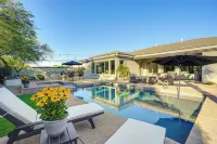Family Getaway w/ Outdoor Oasis in Goodyear! - Bathtub