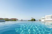 Azatis Luxury Villa -  Ferienhäuser