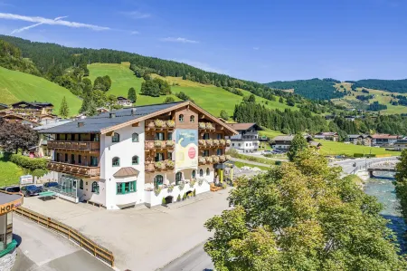 Boutique House HappYellow Saalbach