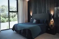 Cliff Top Beach House Hotels in Wonthaggi