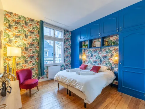 High-end 75m2 apartment - Place Morny - 2-Star