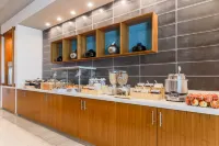 SpringHill Suites San Jose Fremont - breakfast