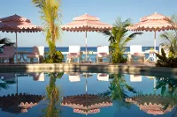 Cobblers Cove - Pools