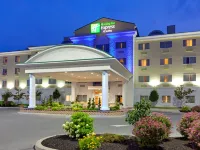 Holiday Inn Express & Suites WATERTOWN-THOUSAND ISLANDS by IHG Hotels in Jefferson County