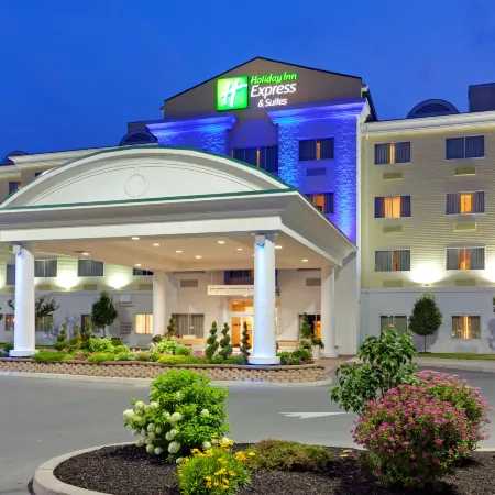 Holiday Inn Express & Suites WATERTOWN-THOUSAND ISLANDS by IHG