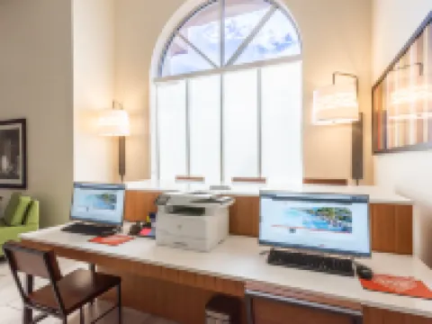 ホリデイ イン エクスプレス & スイーツ ブレイデントン ウエスト by IHG ブレーデントンのホテル