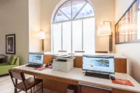 โรงแรม ฮอลิเดย์ อินน์ เอ็กซ์เพรส แอนด์ สวีทส์ แบรเดนตัน เวสต์ บาย IHG