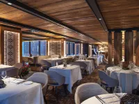 Le Massif Hotel & Lodge Courmayeur the Leading Hotels of the World Hotels near Checrouit