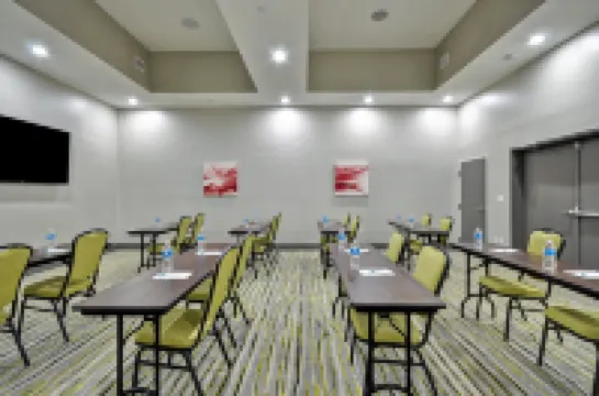 ホームウッド スイーツ バイ ヒルトン タイラー