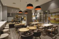 Holiday Inn Express Nashik Indira Nagar - servizio colazione