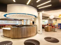 Tru by Hilton Ocean City Bayside Hotel dekat Bar Seacrets