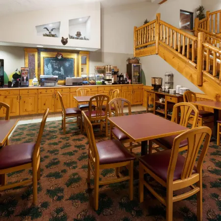 Shell Lake Lodge, a Travelodge by Wyndham