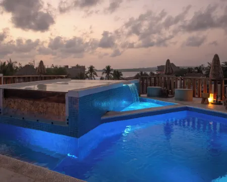 Mantra Hotel Boutique Hotels in Santa Maria Colotepec