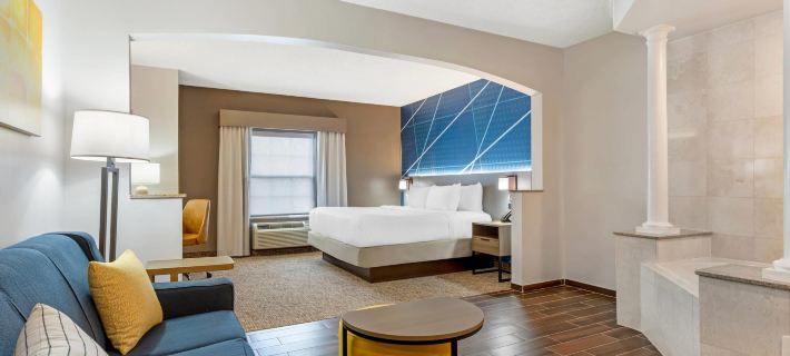 Comfort Suites East Brunswick - South River Hotels in Middlesex County