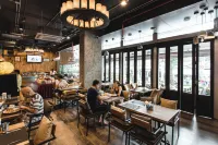 曼谷阿德爾菲套房飯店 曼谷住宿飯店