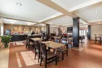 بست ويسترن بلس بيس ريفر هوتل آند سويتس فنادق في بيس ريفر