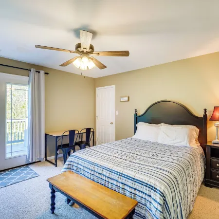 Cozy Resort-Style Escape on Taylorsville Lake!