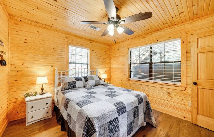 Cabin w/ Private Hot Tub: 2 Mi to Broken Bow Lake!
