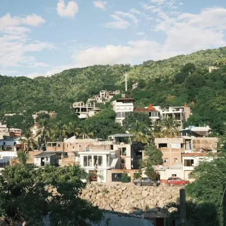 DT Puerto Vallarta - Bright Apt w/ Sunny Patio & Views - Mins to Beach